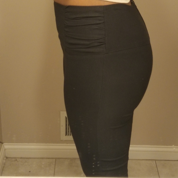 Black Dress Pants Size M - Picture 3 of 6